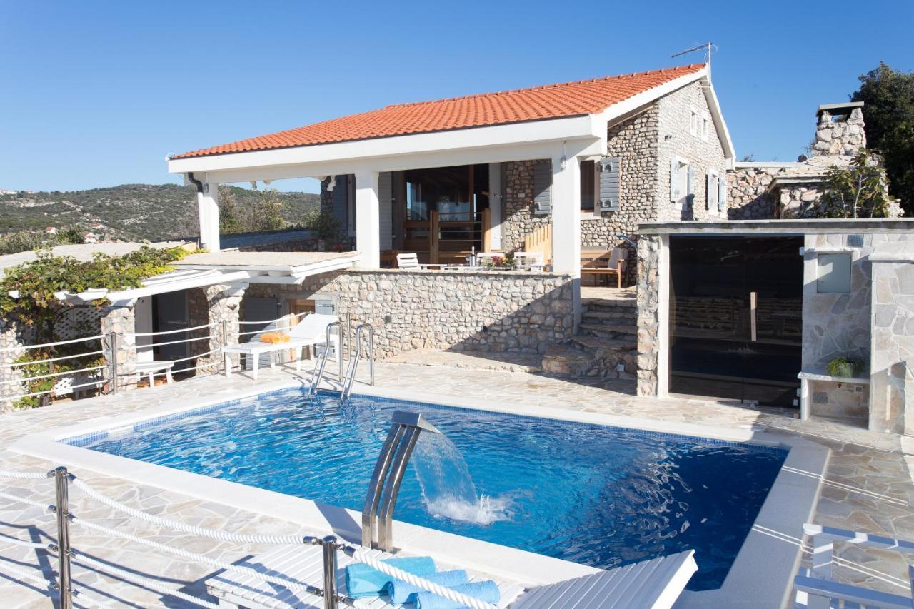 Villa, Stone House With Swimming Pool & Sauna, Beach, Sevid Exterior photo