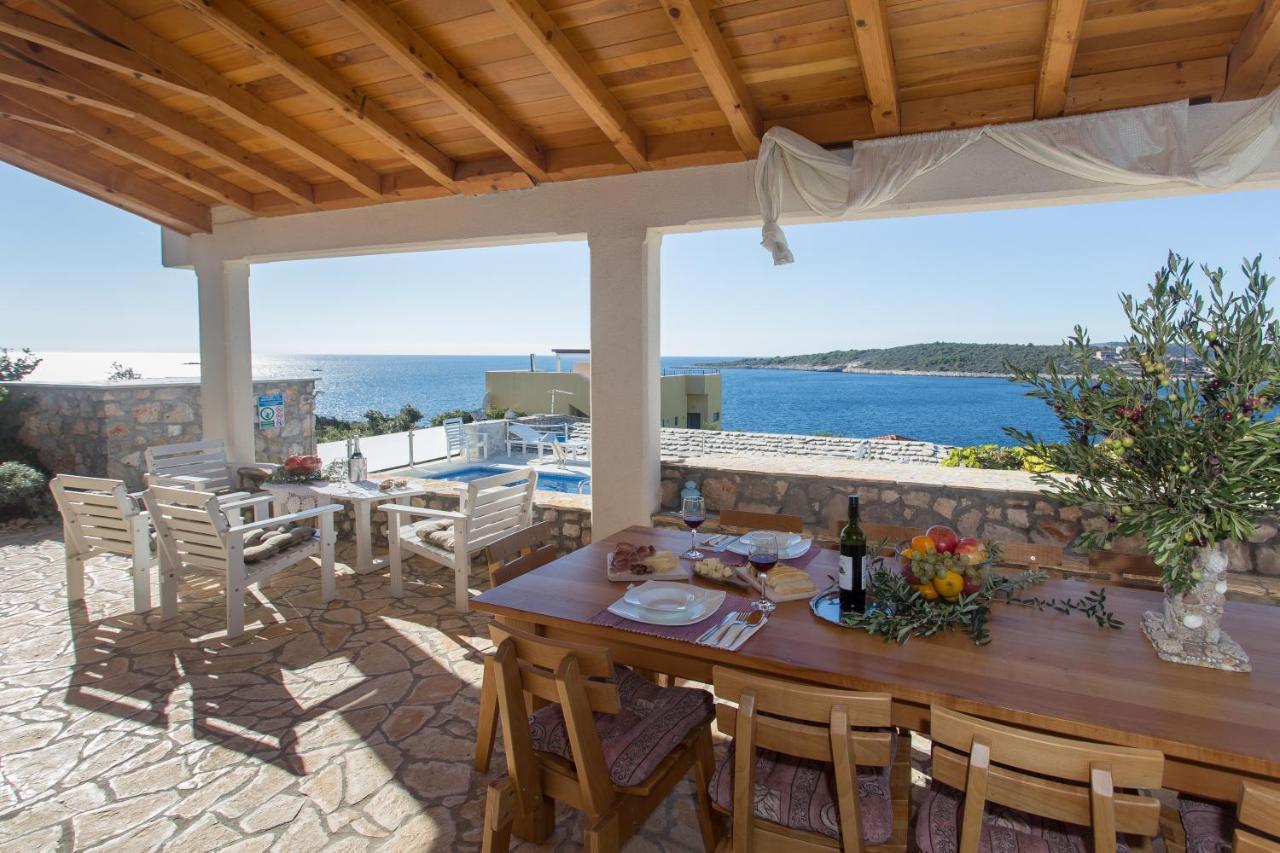 Villa, Stone House With Swimming Pool & Sauna, Beach, Sevid Exterior photo