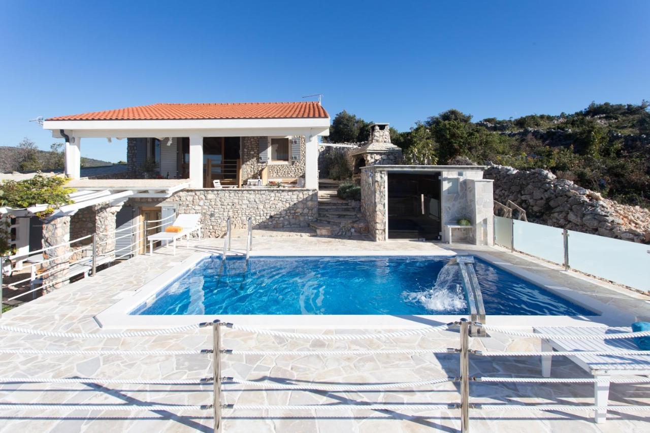 Villa, Stone House With Swimming Pool & Sauna, Beach, Sevid Exterior photo