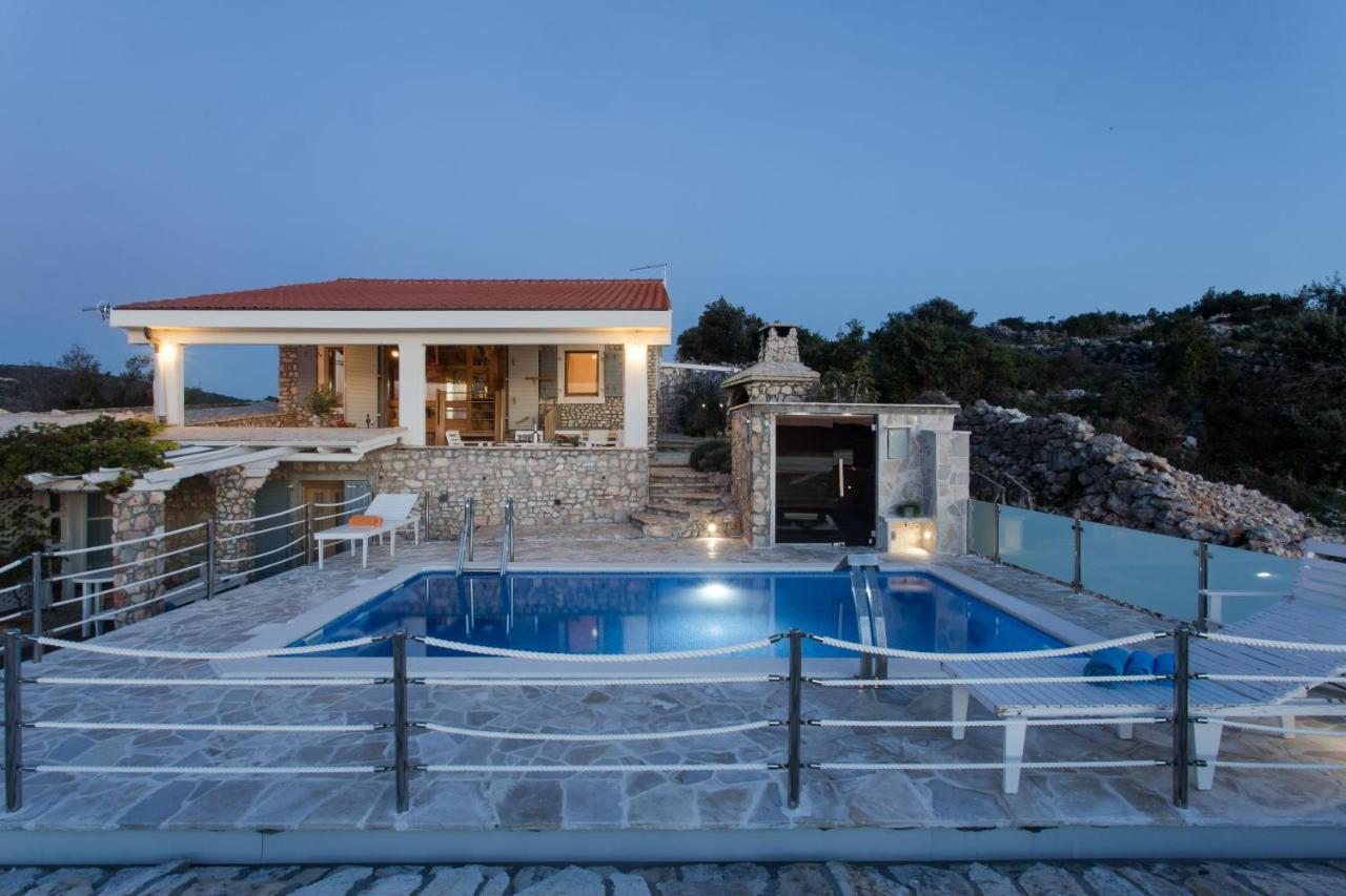 Villa, Stone House With Swimming Pool & Sauna, Beach, Sevid Exterior photo