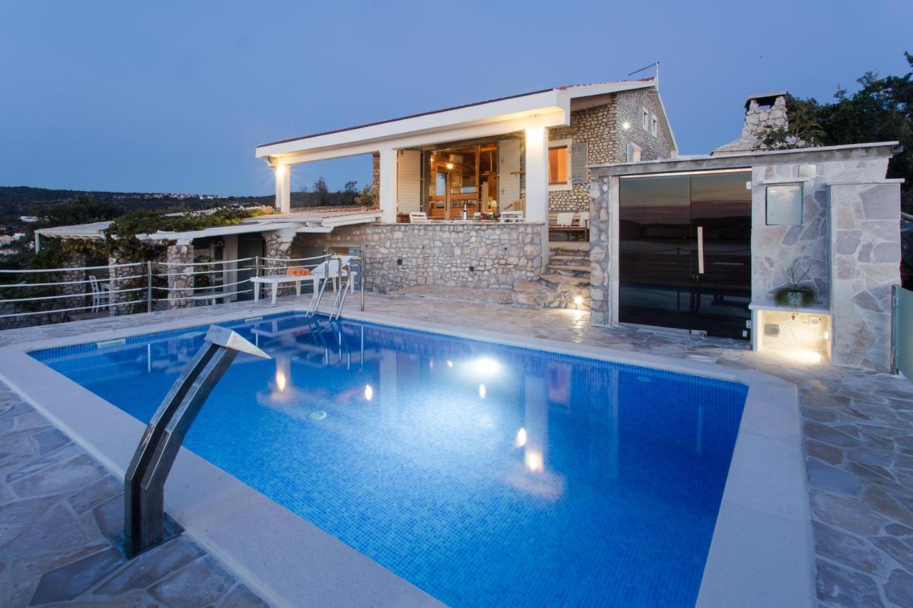 Villa, Stone House With Swimming Pool & Sauna, Beach, Sevid Exterior photo