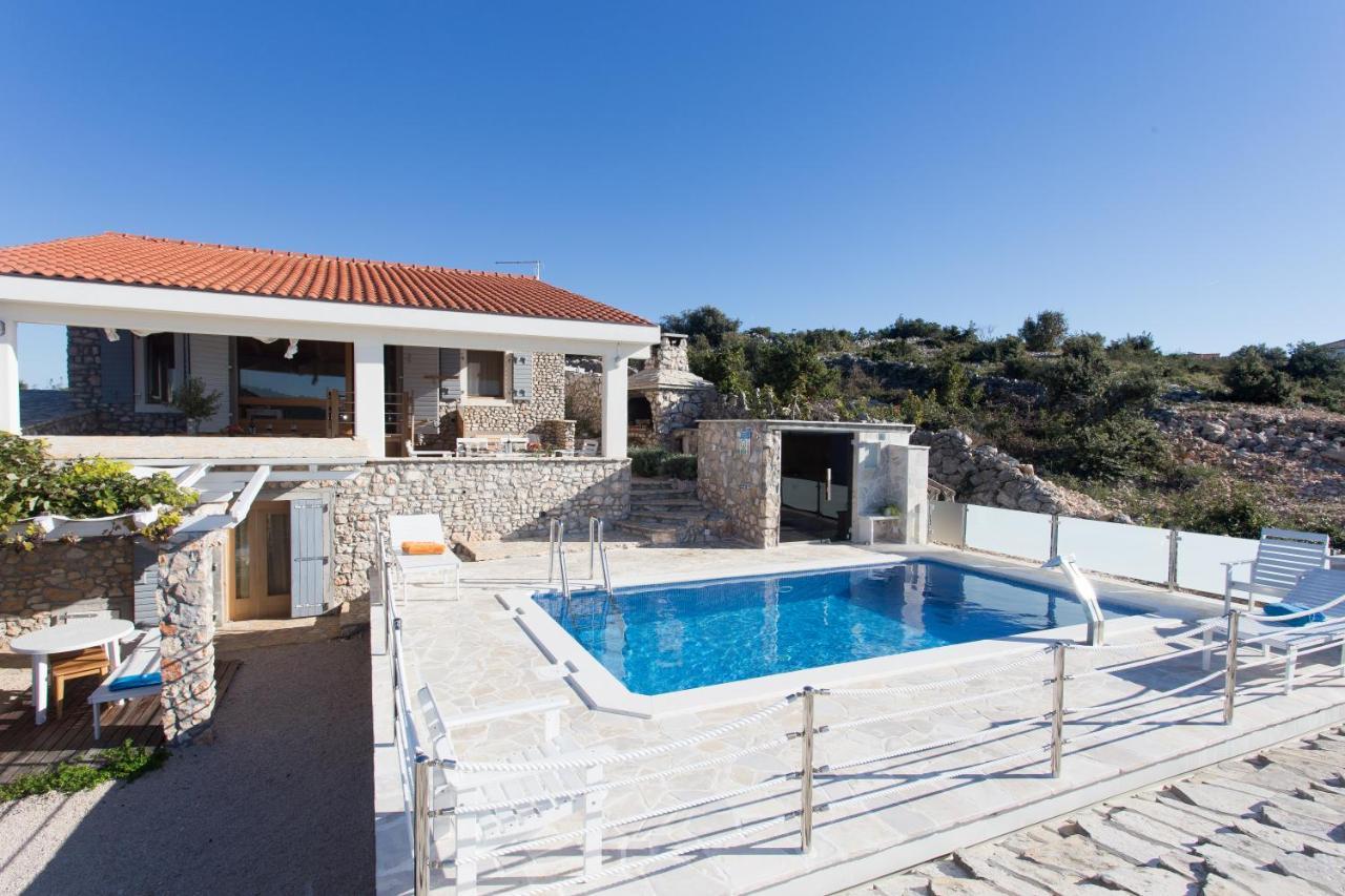 Villa, Stone House With Swimming Pool & Sauna, Beach, Sevid Exterior photo