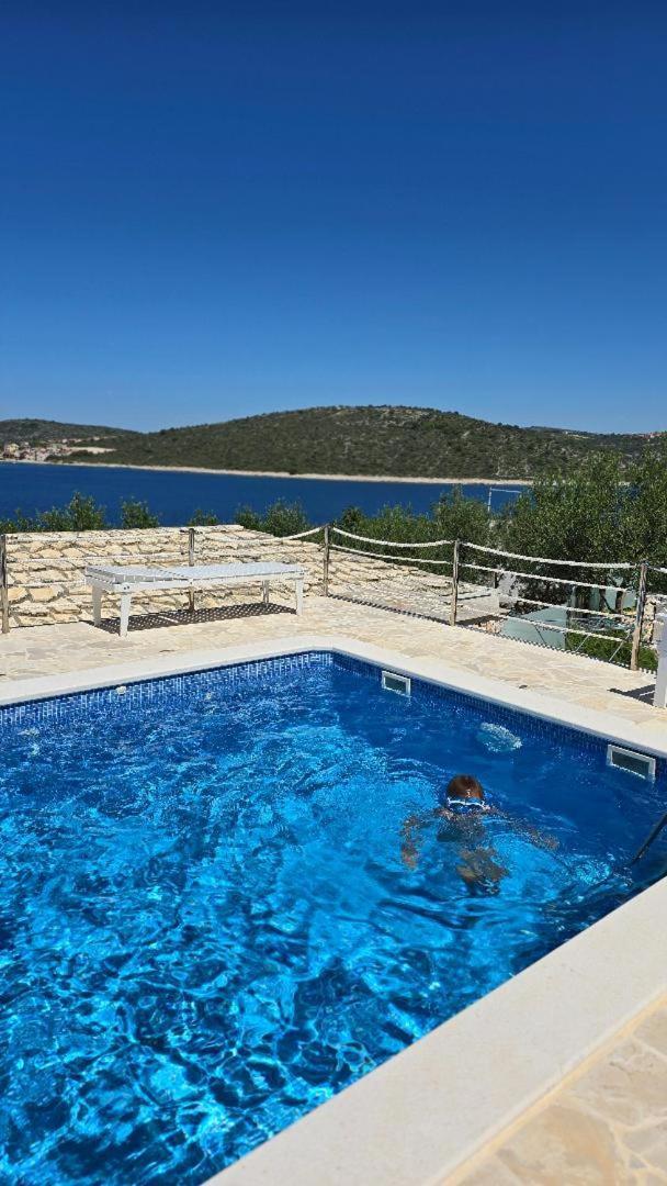 Villa, Stone House With Swimming Pool & Sauna, Beach, Sevid Exterior photo