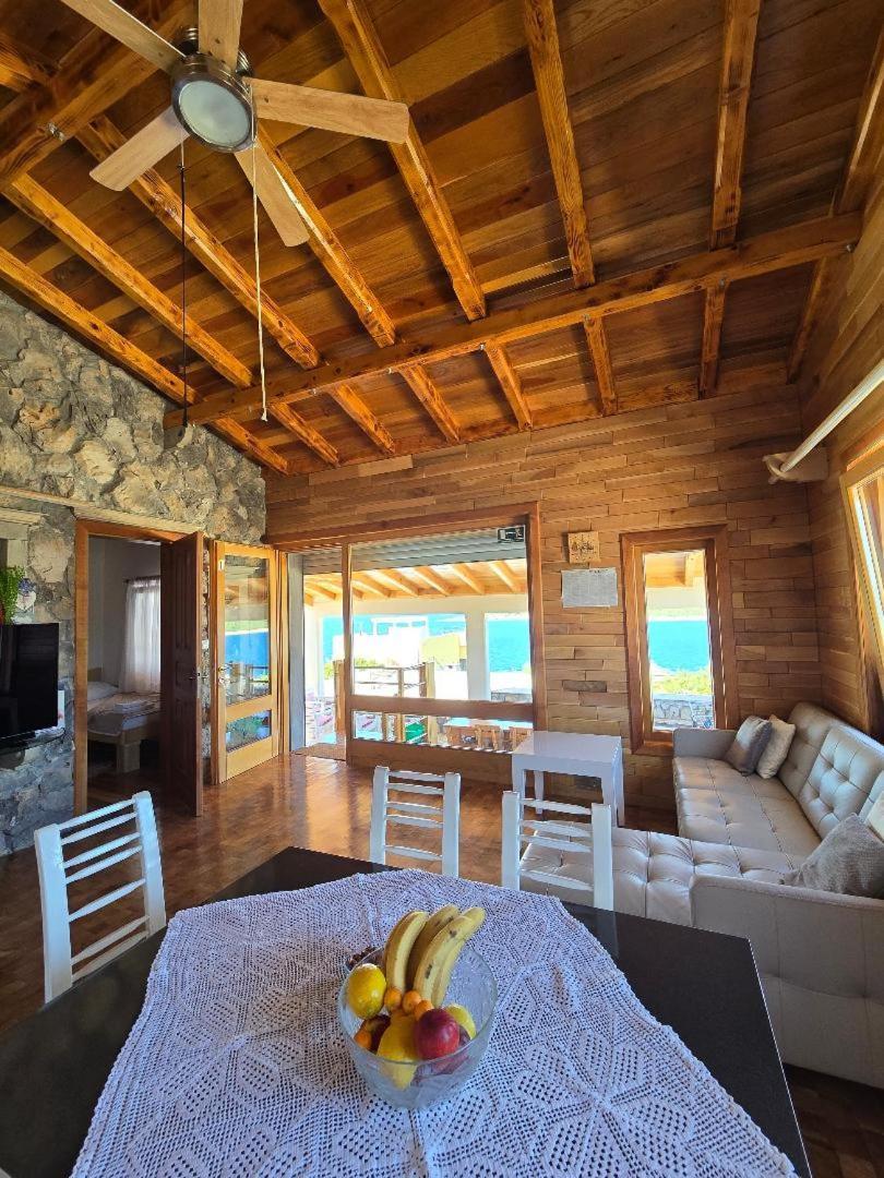 Villa, Stone House With Swimming Pool & Sauna, Beach, Sevid Exterior photo