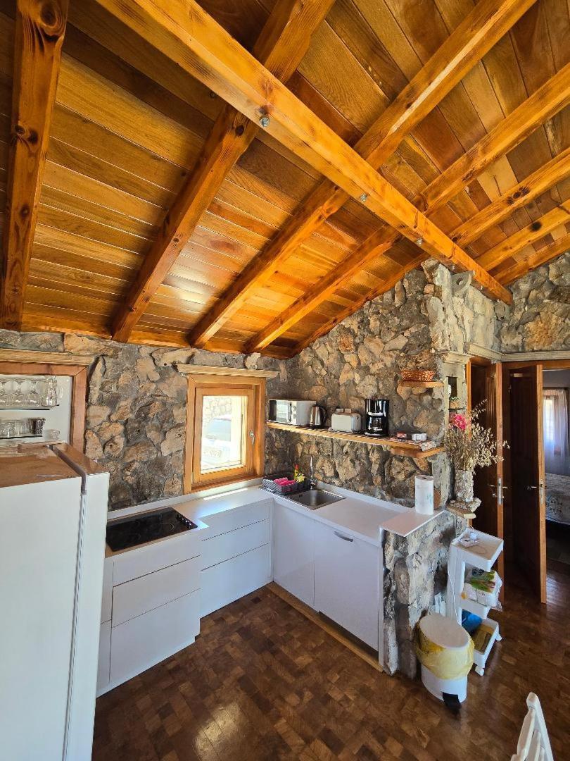 Villa, Stone House With Swimming Pool & Sauna, Beach, Sevid Exterior photo