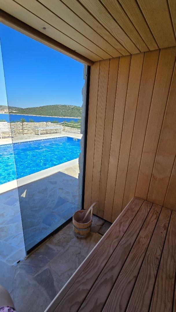 Villa, Stone House With Swimming Pool & Sauna, Beach, Sevid Exterior photo